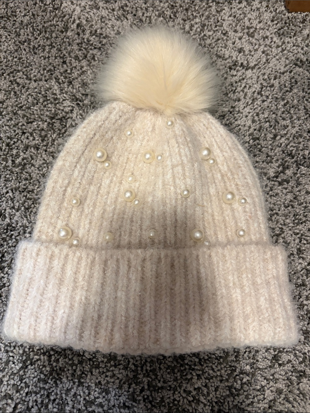 Loft Ivory Pearl Pom-Pom Knit Beanie